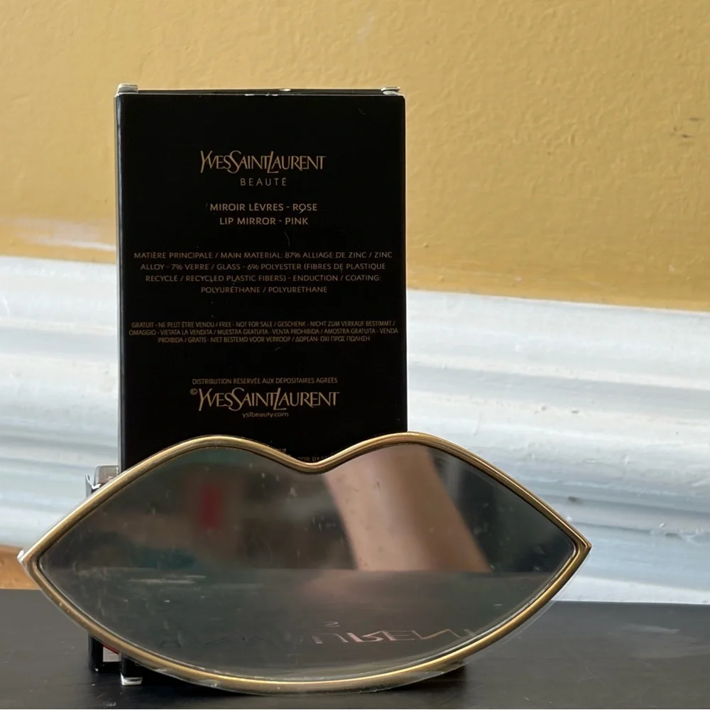 YSL Yves Saint Laurent Beaute  Mirror NEW